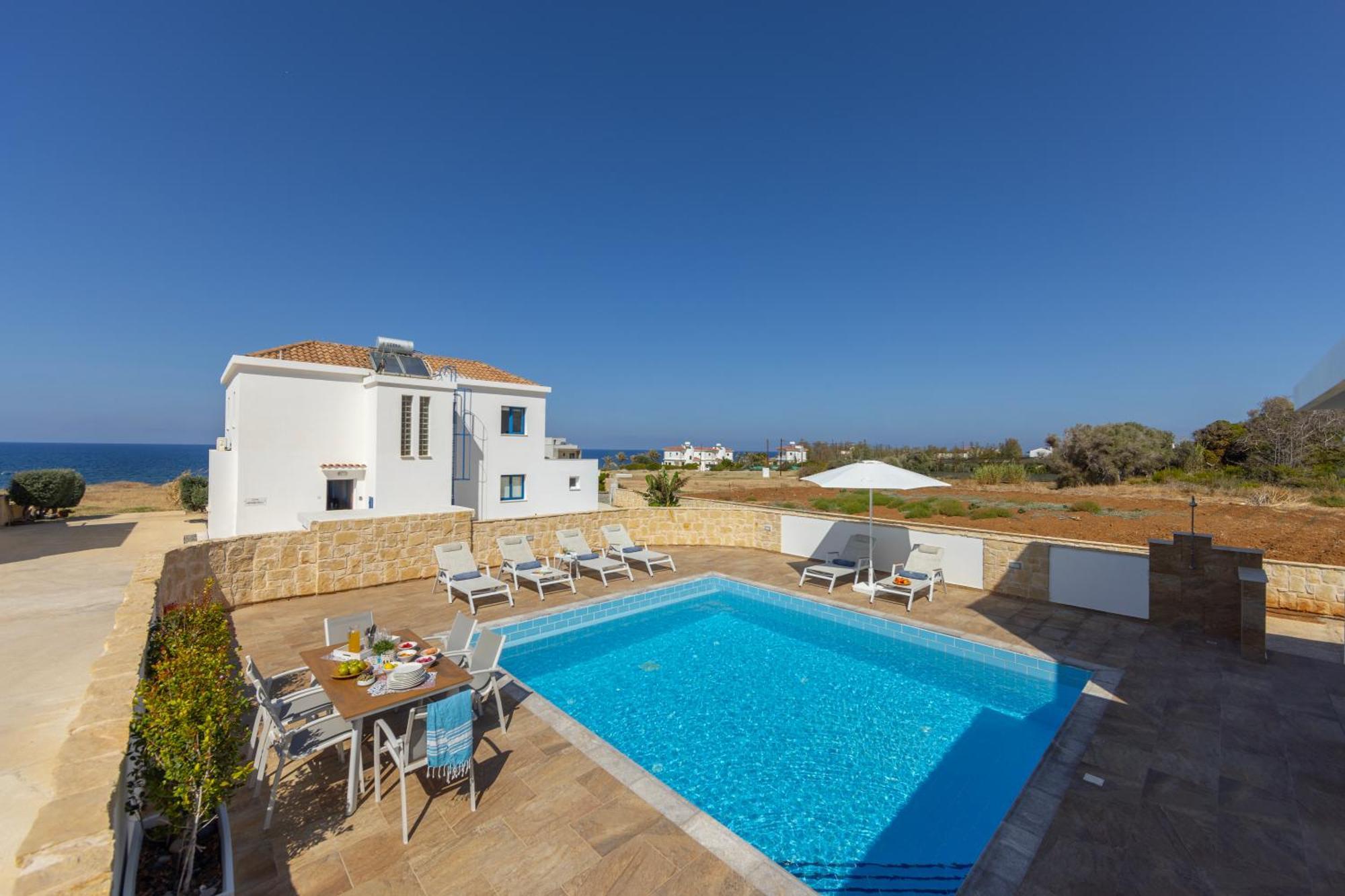 Diana Seaside Villas Pomos Oda fotoğraf